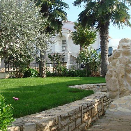 Apartments And Rooms Branka Novigrad Istria Eksteriør bilde