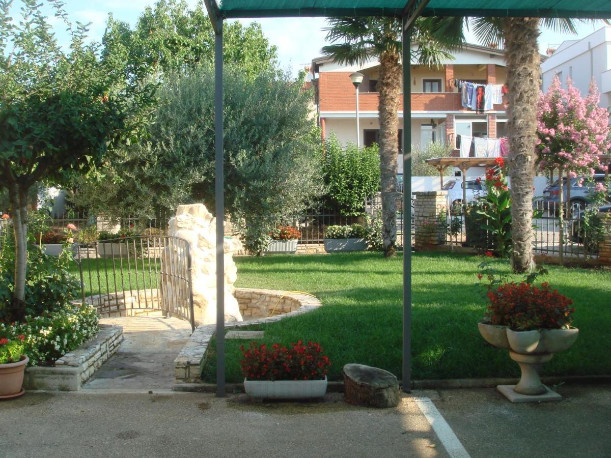 Apartments And Rooms Branka Novigrad Istria Eksteriør bilde