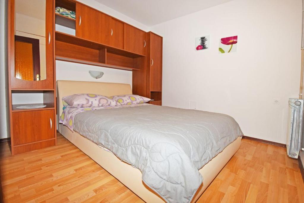 Apartments And Rooms Branka Novigrad Istria Eksteriør bilde